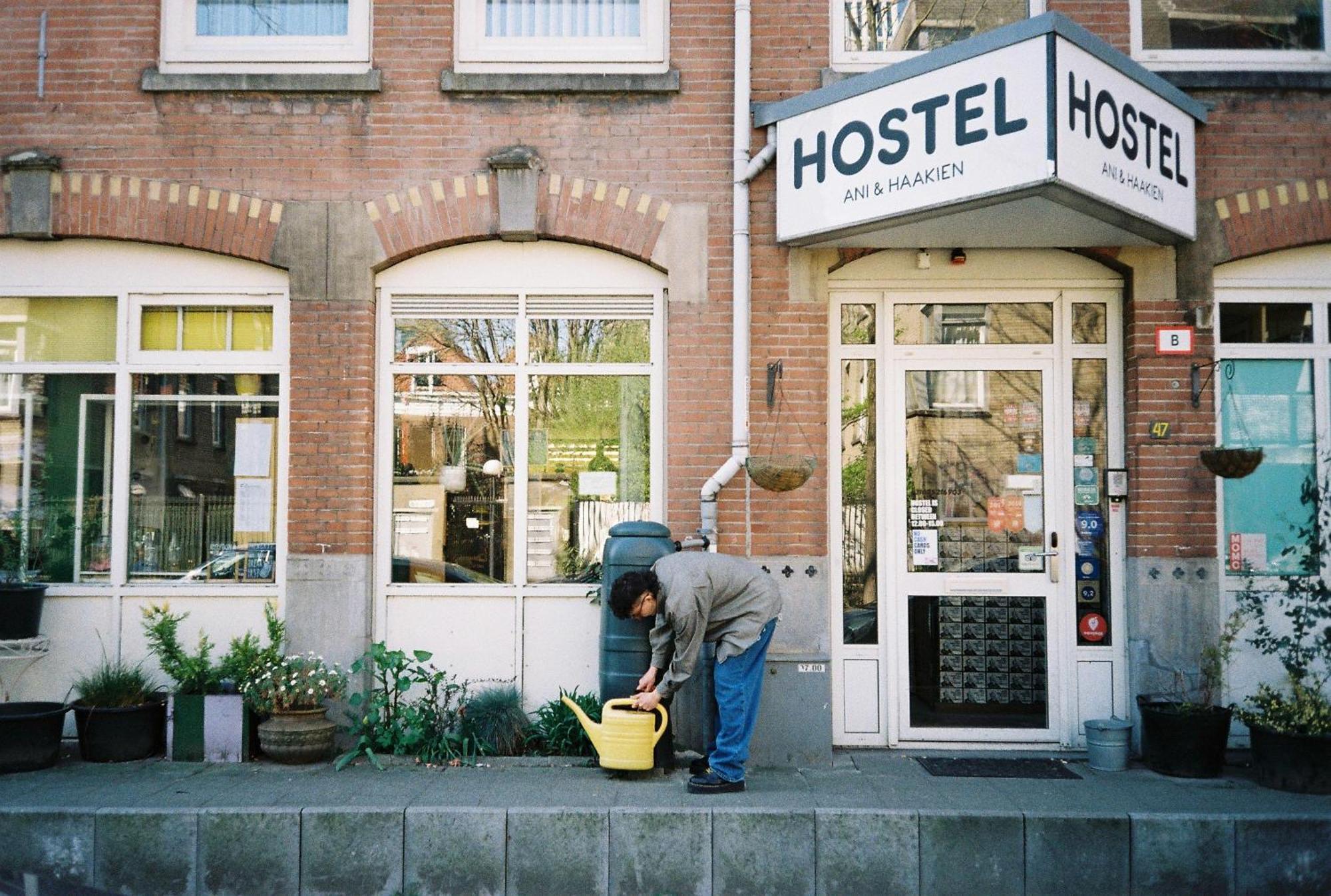 Hostel Ani&Haakien Rotterdam Bagian luar foto